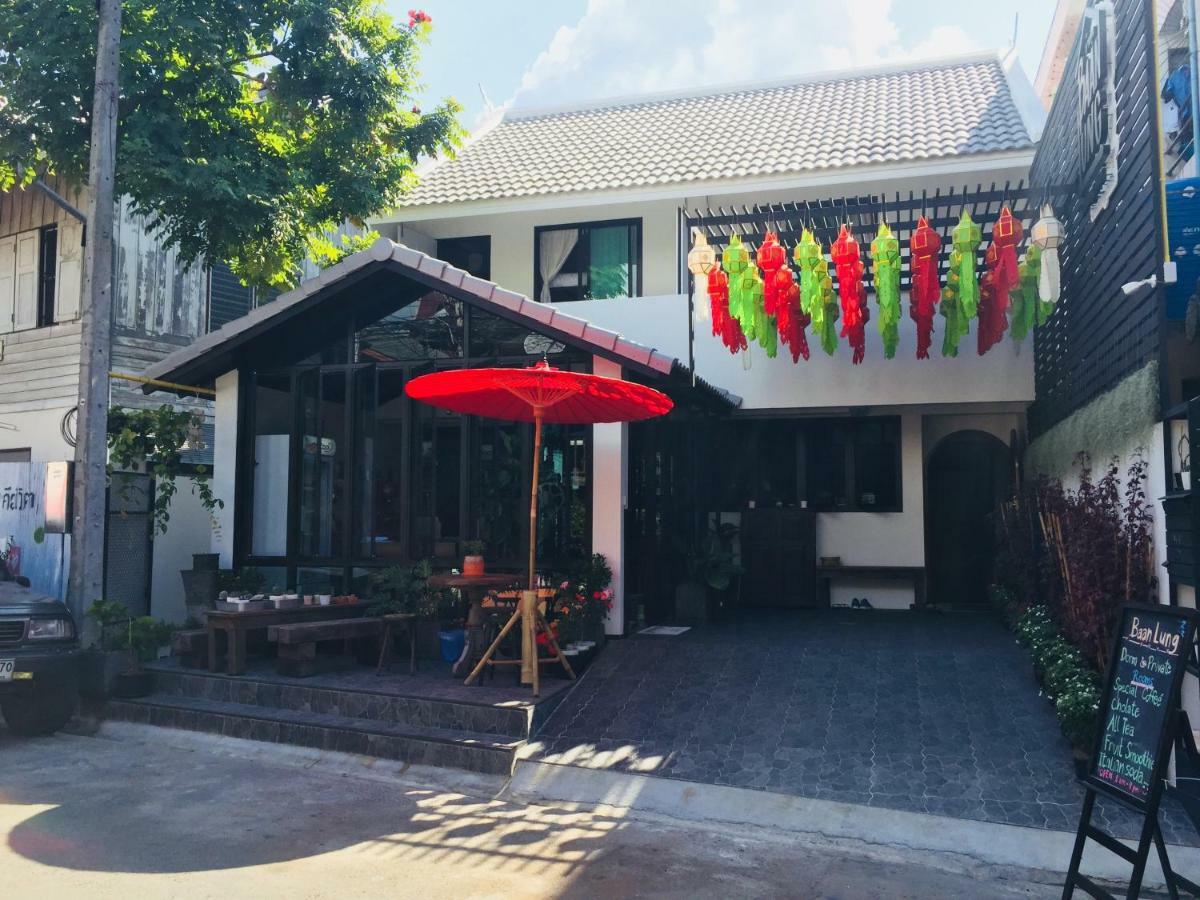 Auberge de jeunesse Baan Lung Poshtel à Chiang Mai Extérieur photo